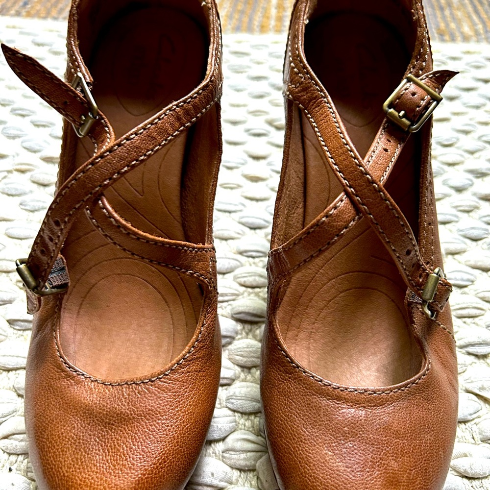 Clarks 6.5 never worn